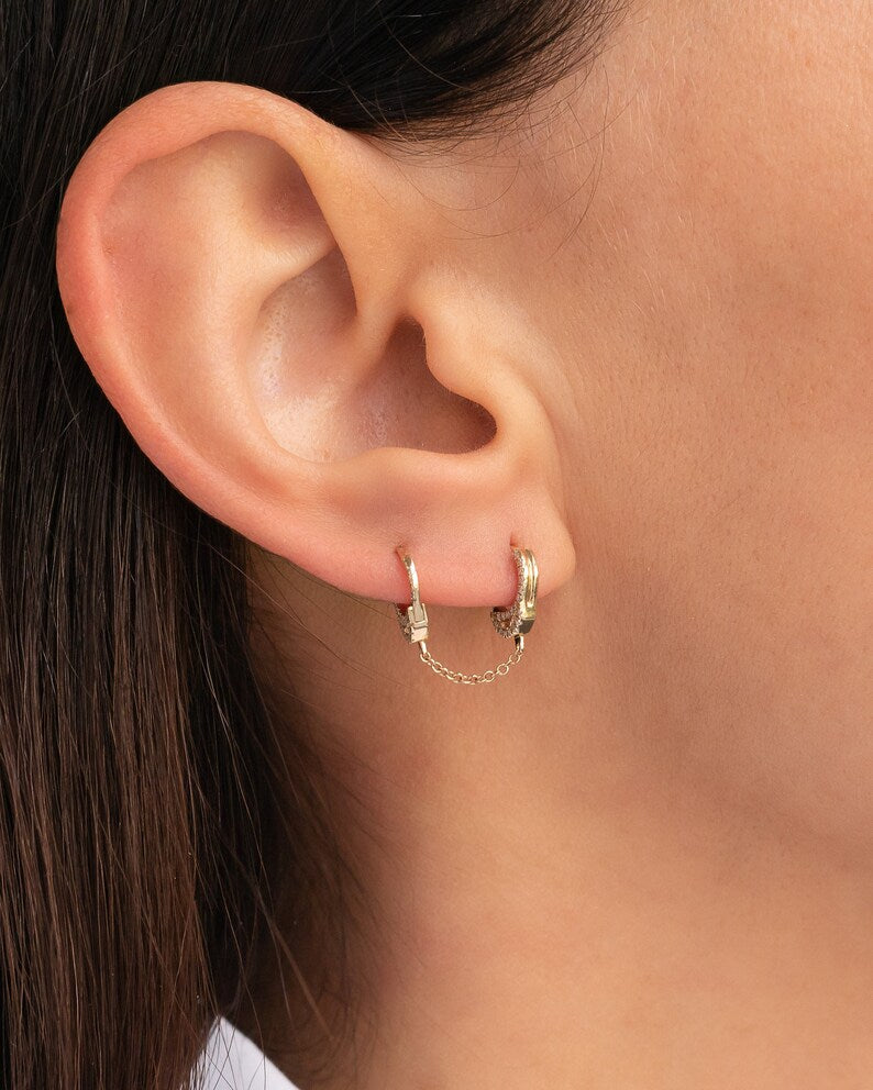 Double Handcuff Earring.